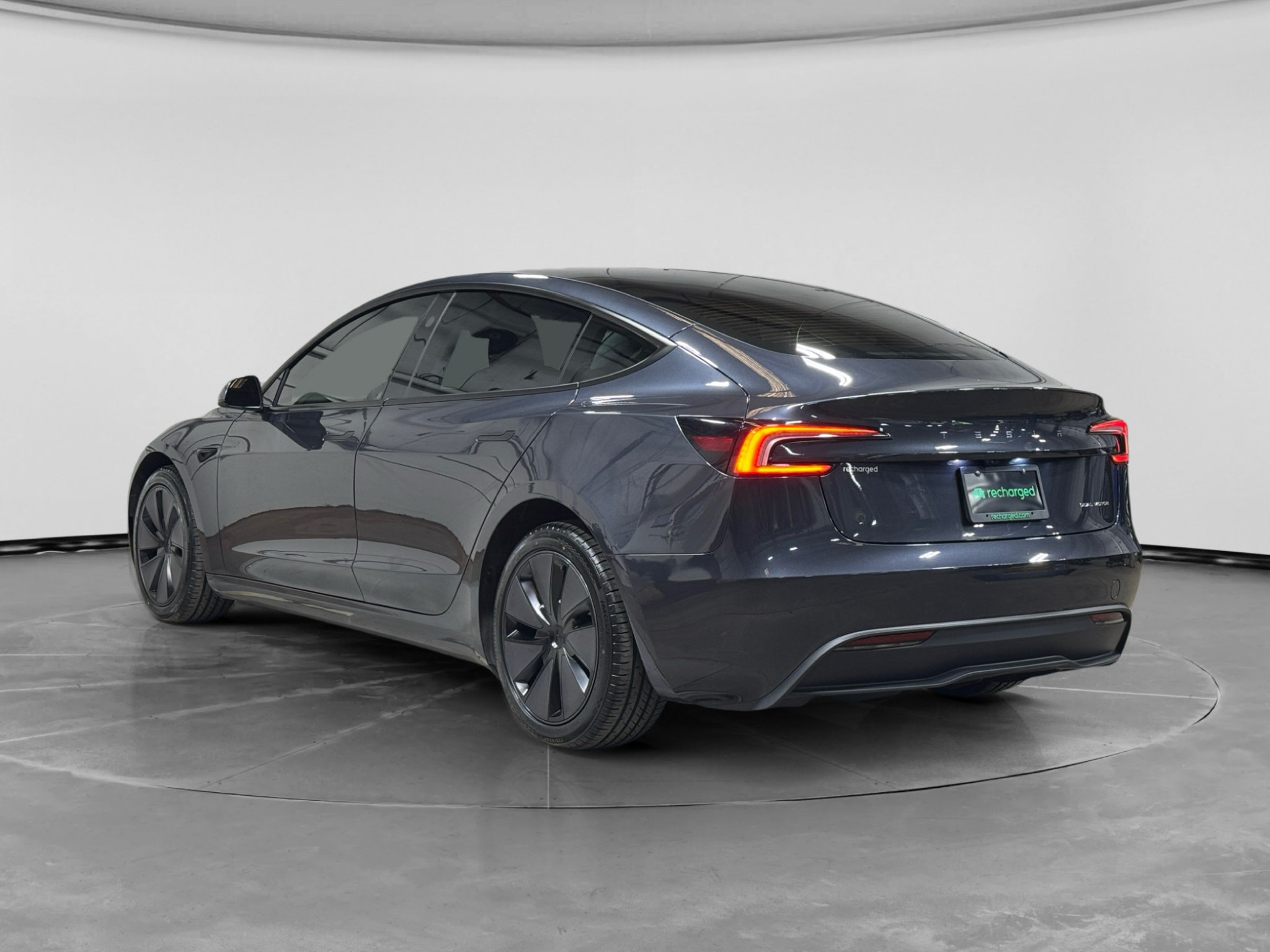 Used 2025 Tesla Model 3 Long Range AWD/4WD image 2