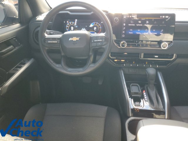 Used 2026 Chevrolet Colorado W/T RWD image 14