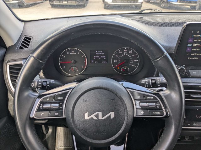 Used 2023 Kia Seltos S w/ Navigation Package FWD image 29