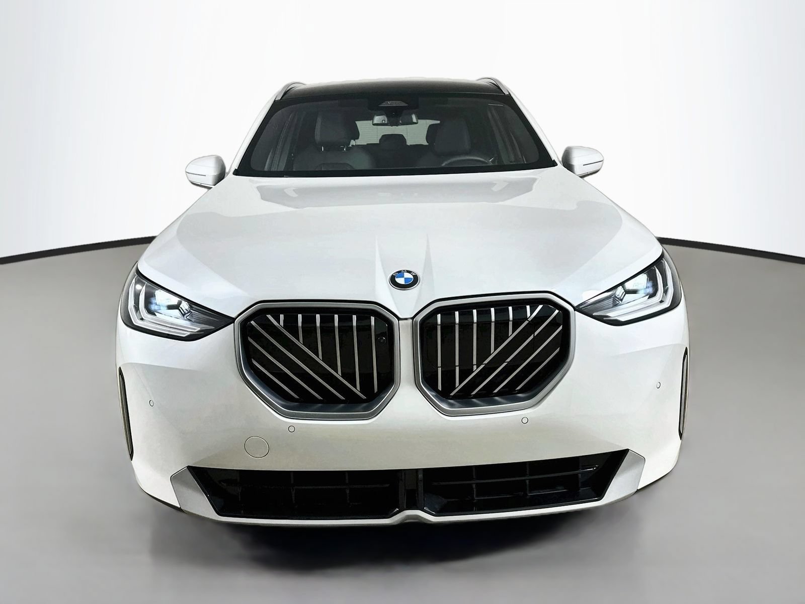 Used 2025 BMW X3 xDrive30i AWD/4WD image 2