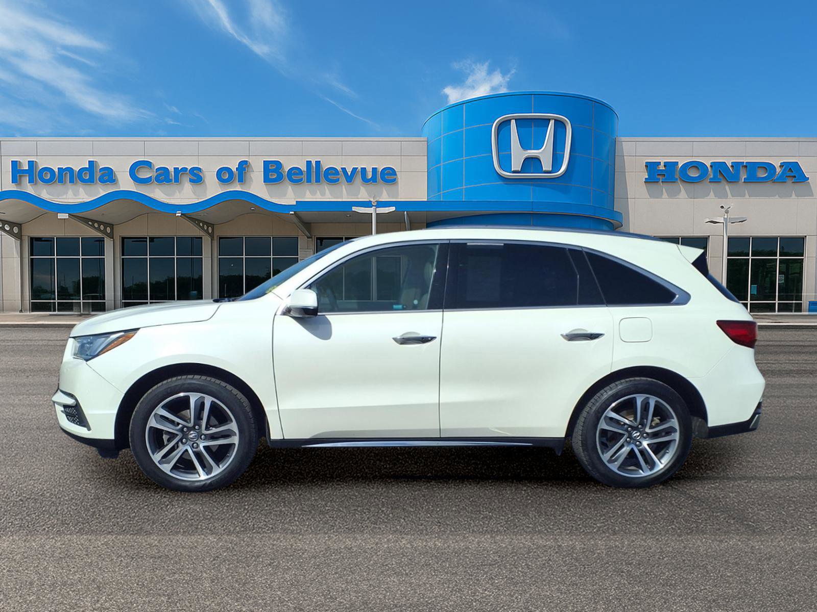 Used 2017 Acura MDX SH-AWD w/ Advance Package image 2