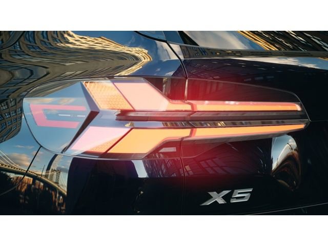 New 2026 BMW X5 xDrive50e w/ M Sport Package image 8