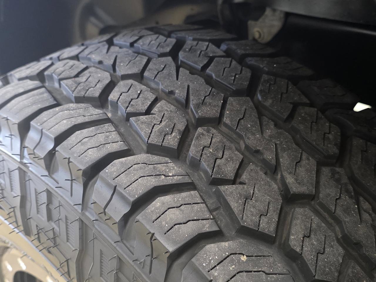 Used 2019 Jeep Wrangler Unlimited Sahara AWD/4WD image 7