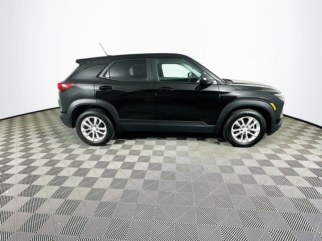 Used 2024 Chevrolet TrailBlazer LS w/ LS Convenience Package image 11