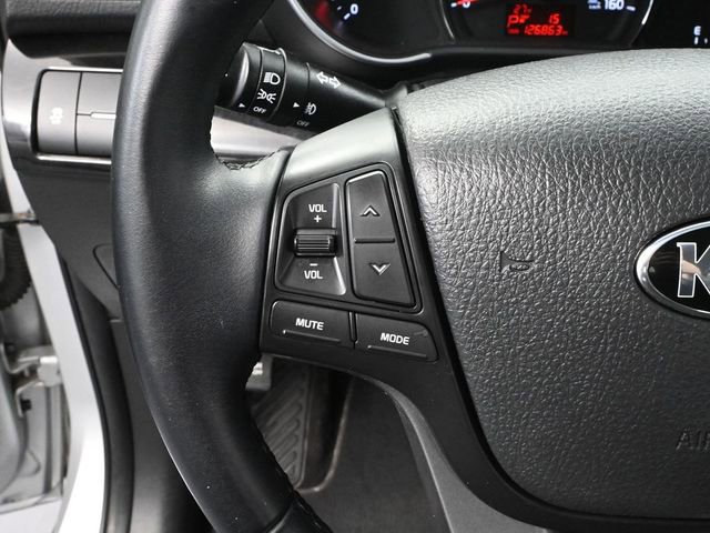 Used 2015 Kia Sorento LX image 25