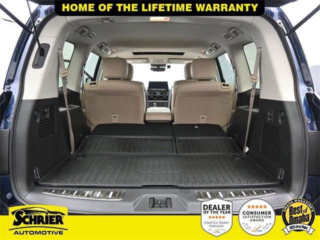 Used 2024 Nissan Armada Platinum w/ Captain's Chairs Package image 37