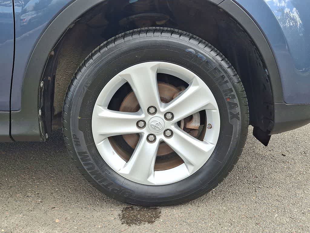 Used 2014 Toyota RAV4 XLE AWD/4WD image 26