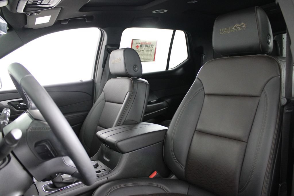 Used 2023 Chevrolet Traverse High Country FWD image 18