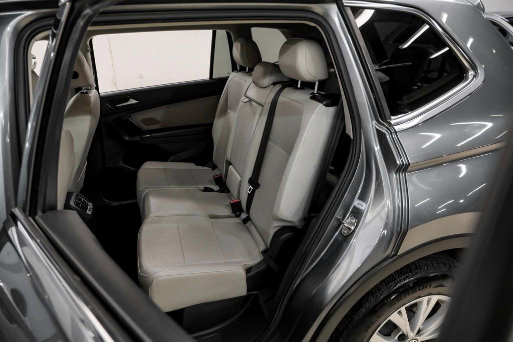 Used 2018 Volkswagen Tiguan SE image 39