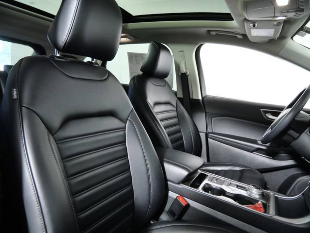 Certified 2024 Ford Edge SEL w/ Convenience Package AWD/4WD image 11