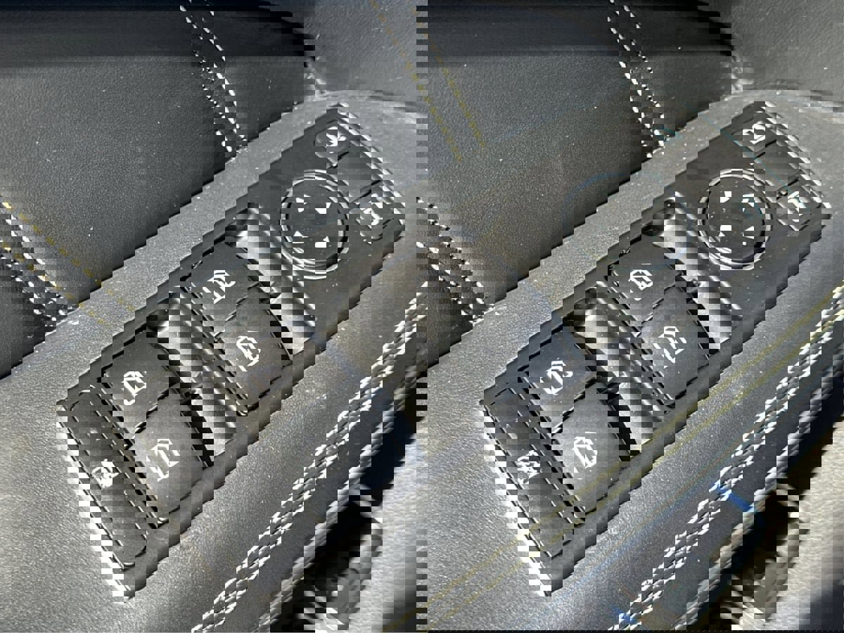 Used 2019 Mercedes-Benz GLS 63 AMG 4MATIC w/ AMG Night Styling Package image 32