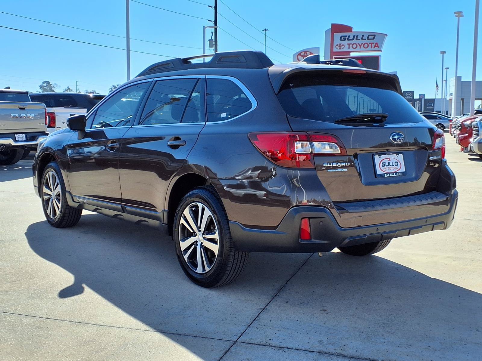 Used 2019 Subaru Outback 2.5i Limited AWD/4WD image 2