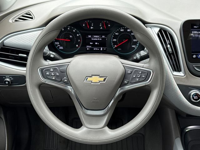 Used 2025 Chevrolet Malibu LT FWD image 14