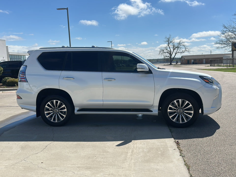 Used 2023 Lexus GX 460 Luxury w/ Accessory Package image 9