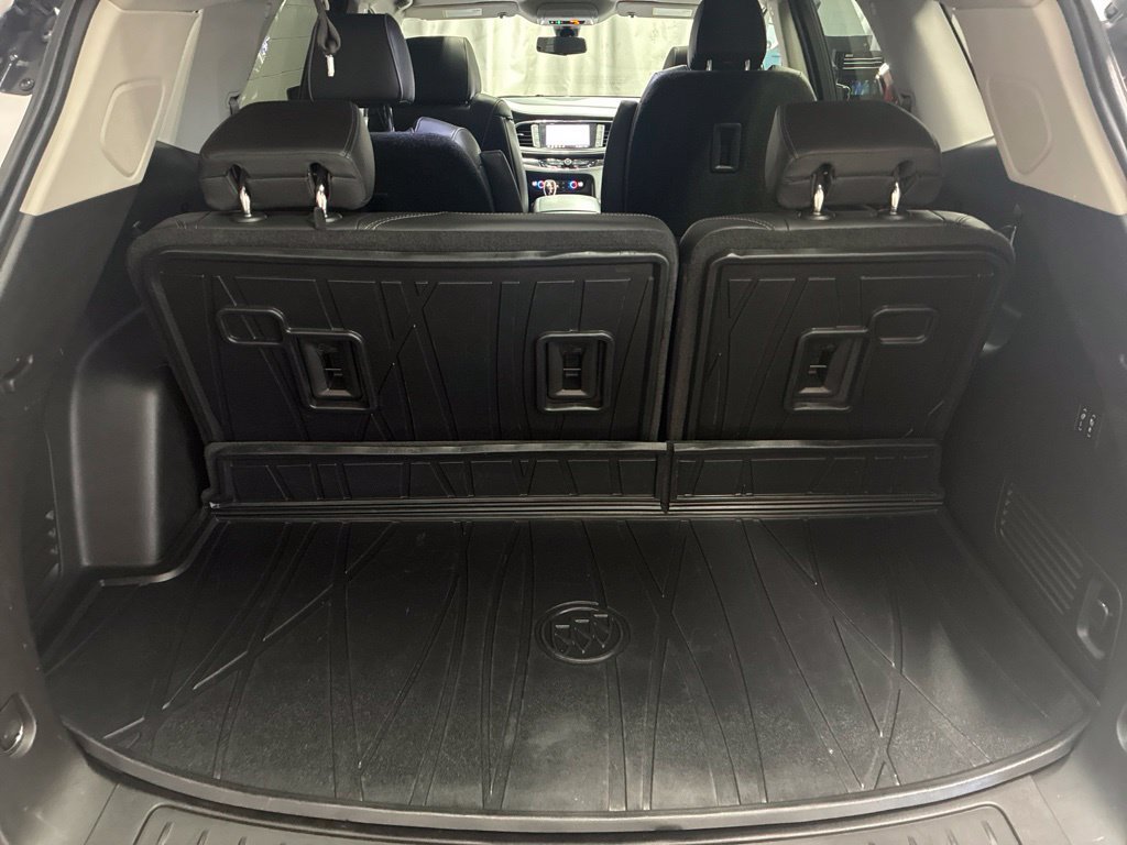 Used 2021 Buick Enclave Avenir w/ Avenir Technology Package AWD/4WD image 18
