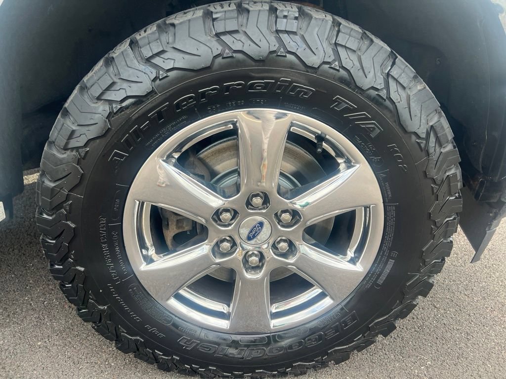 Used 2019 Ford F150 Lariat w/ Equipment Group 502A Luxury AWD/4WD image 11