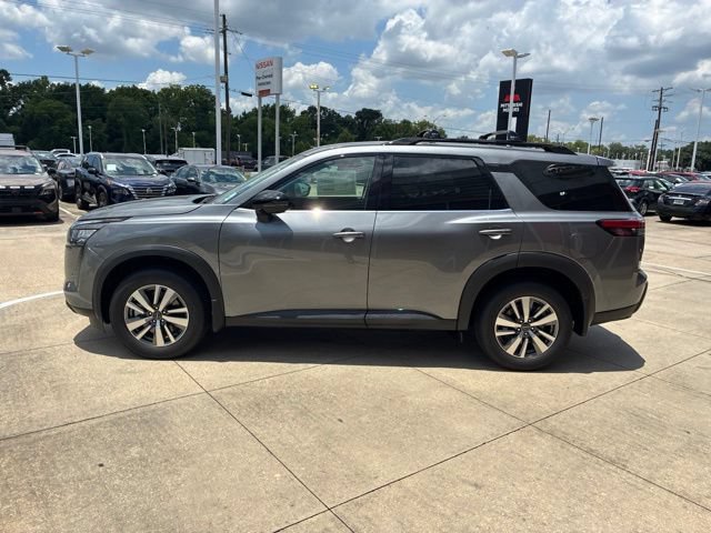 New 2026 Nissan Pathfinder SL FWD image 4