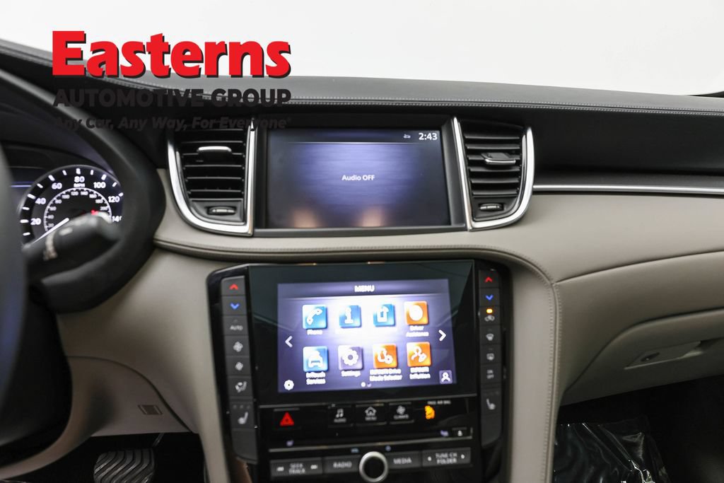 Used 2023 INFINITI QX50 Luxe AWD/4WD image 12