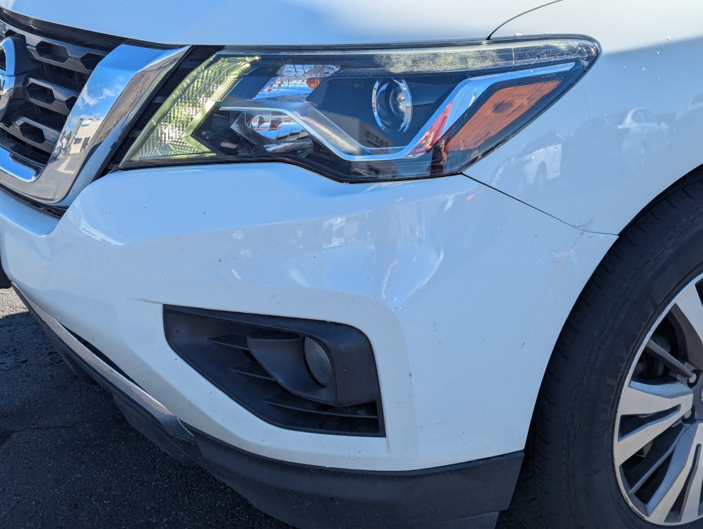 Used 2017 Nissan Pathfinder SV AWD/4WD image 12