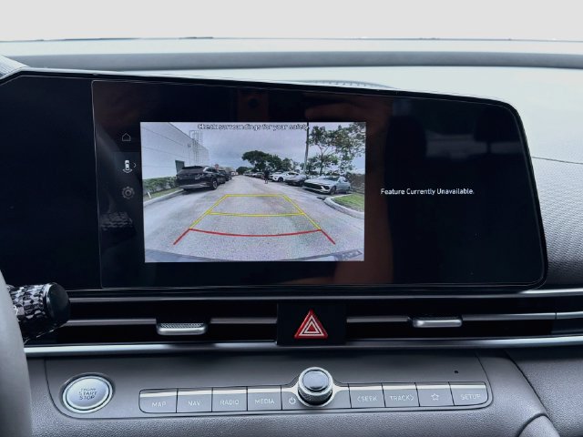 Used 2025 Hyundai Elantra SEL FWD image 13