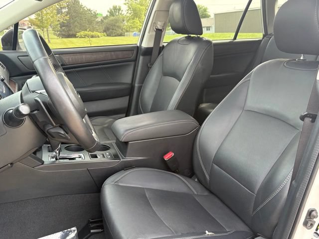 Used 2019 Subaru Outback 3.6R Limited AWD/4WD image 12