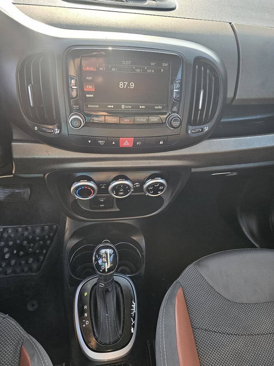 Used 2015 FIAT 500L Trekking FWD image 12
