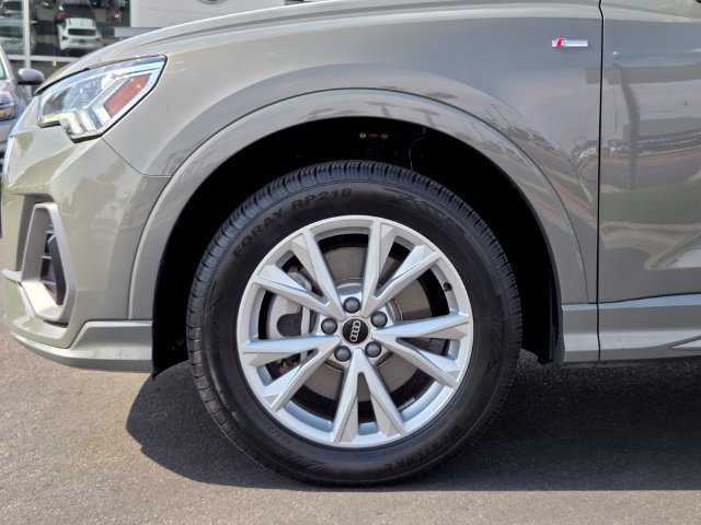 Used 2025 Audi Q3 2.0T Premium AWD/4WD image 9