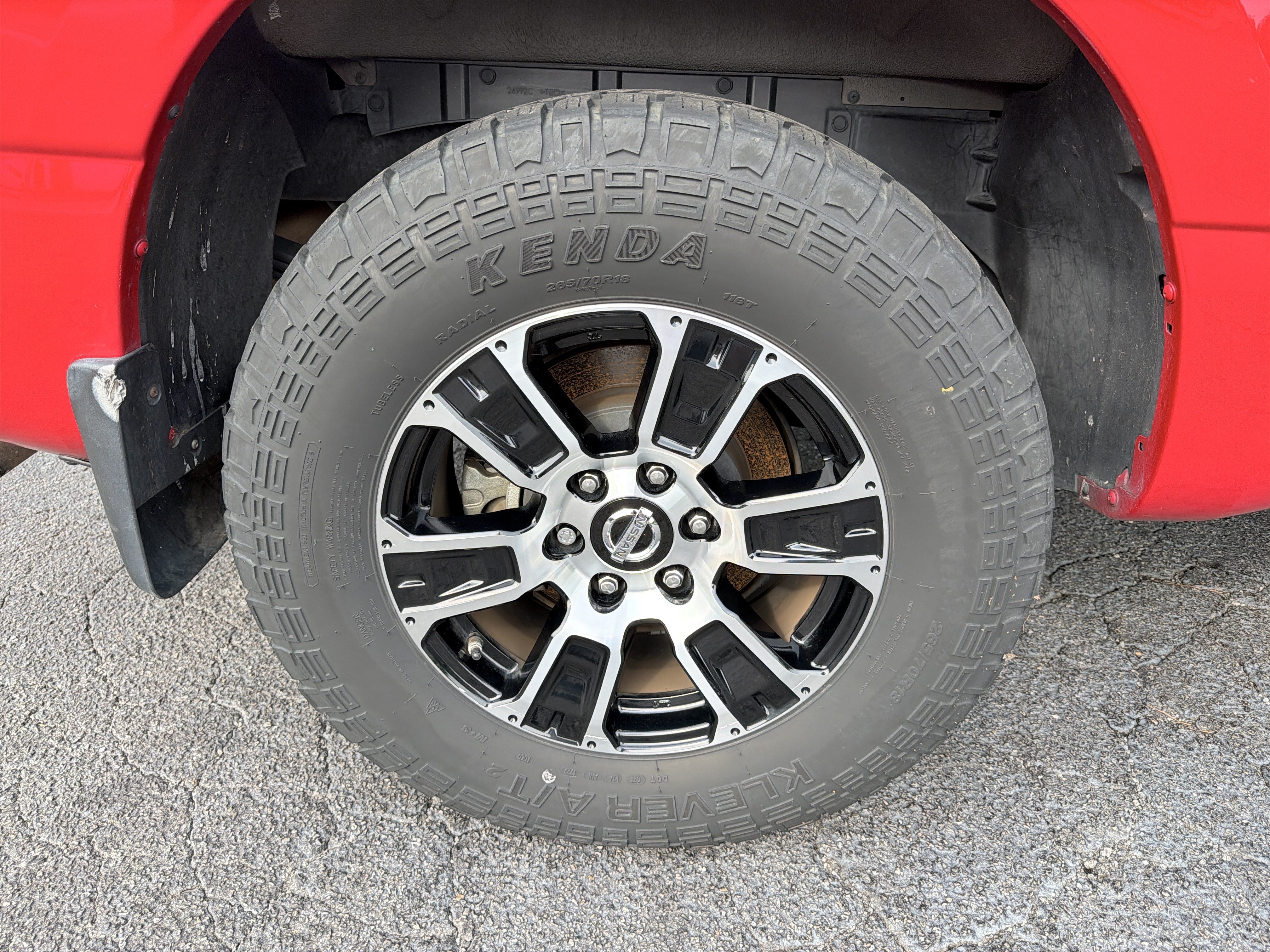 Used 2021 Nissan Titan SV w/ SV Convenience Package RWD image 9