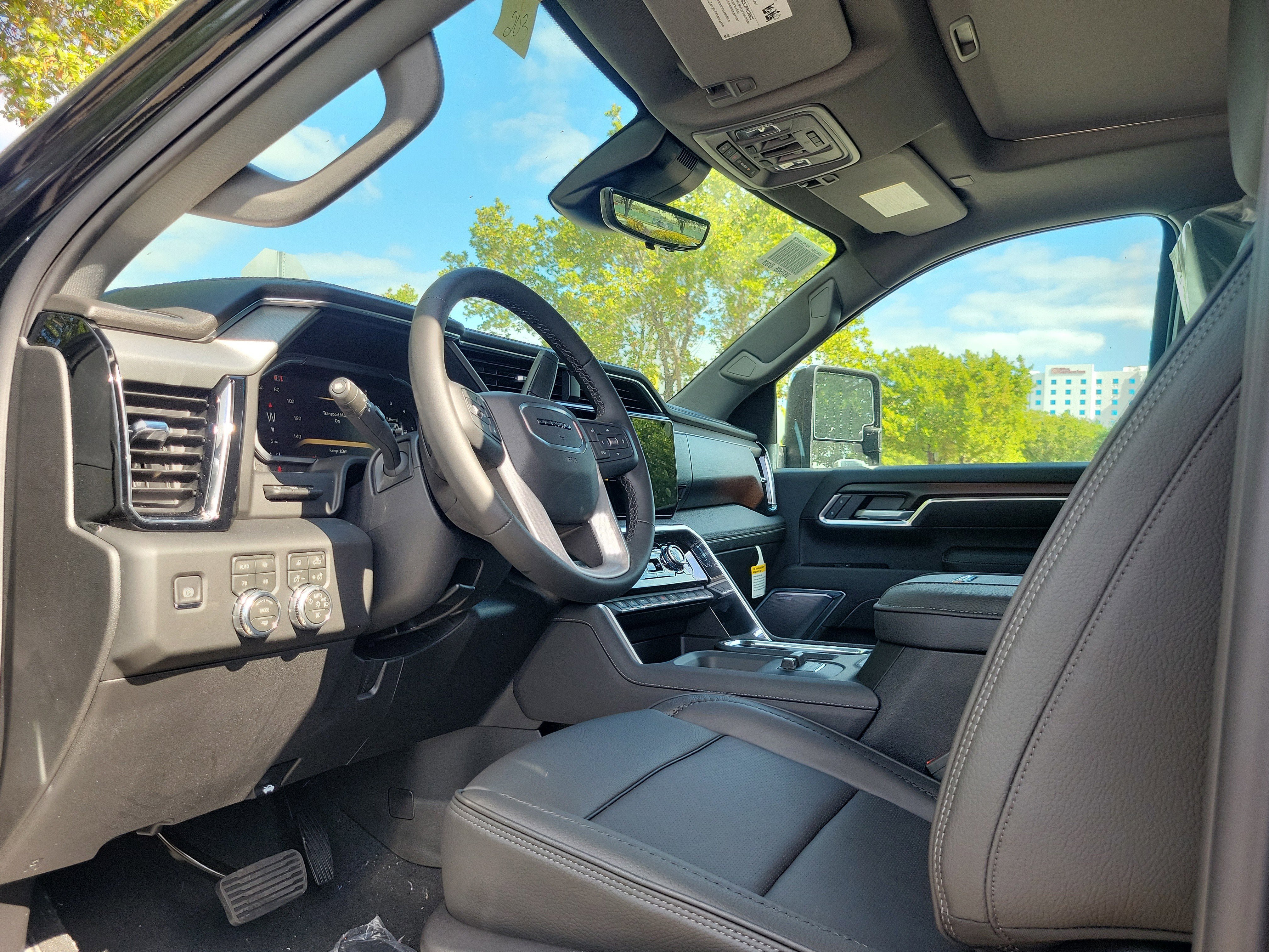 New 2026 GMC Sierra 2500 Denali w/ Denali Reserve Package AWD/4WD image 7