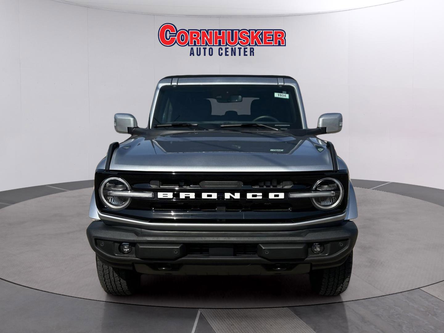 Used 2022 Ford Bronco Outer Banks image 2