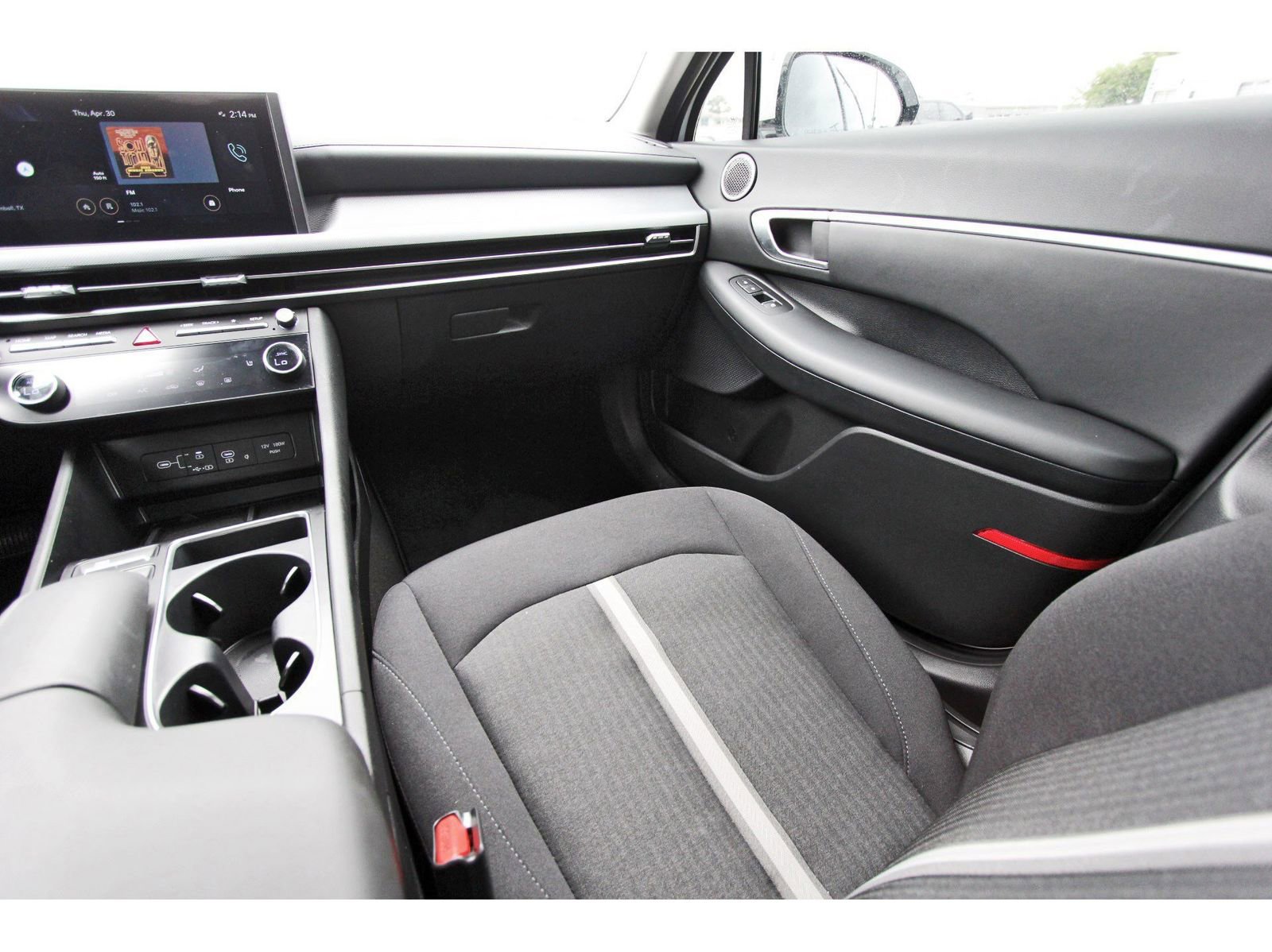 Used 2025 Hyundai Sonata SEL FWD image 12