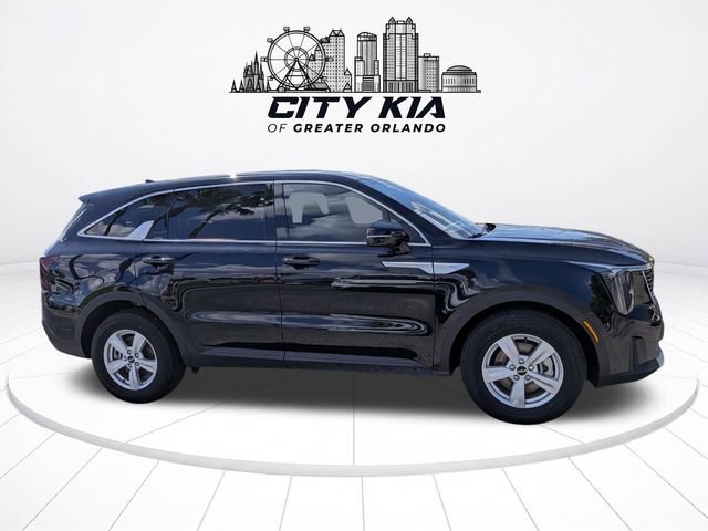 Used 2026 Kia Sorento LX FWD image 7