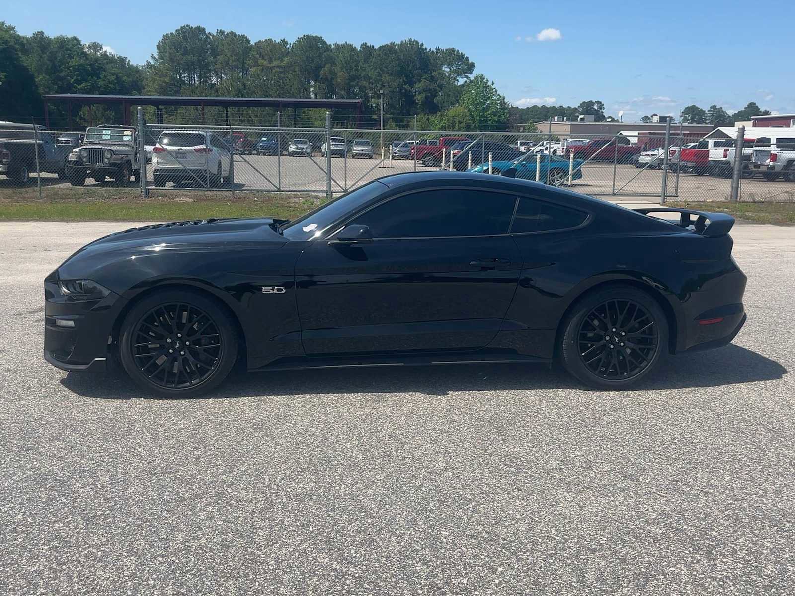 Used 2023 Ford Mustang GT Premium w/ GT Performance Package RWD image 3