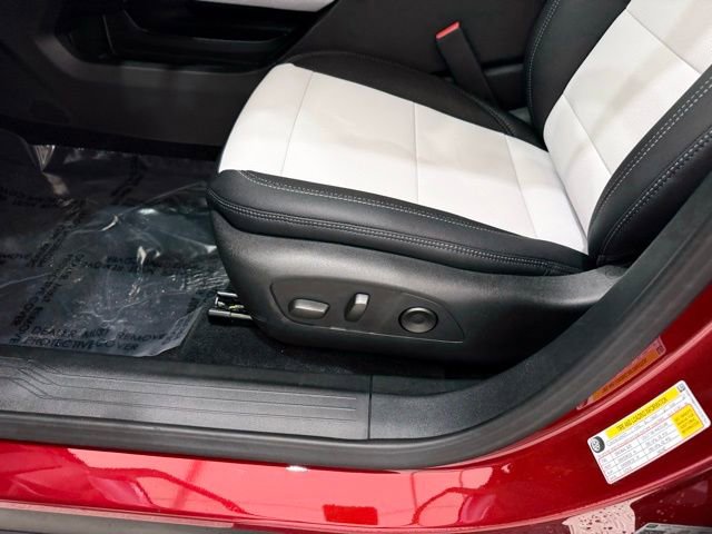 New 2026 Chevrolet Equinox EV LT FWD image 13