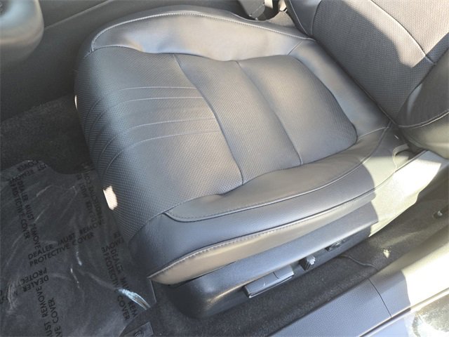 Used 2018 Honda Accord Touring image 11