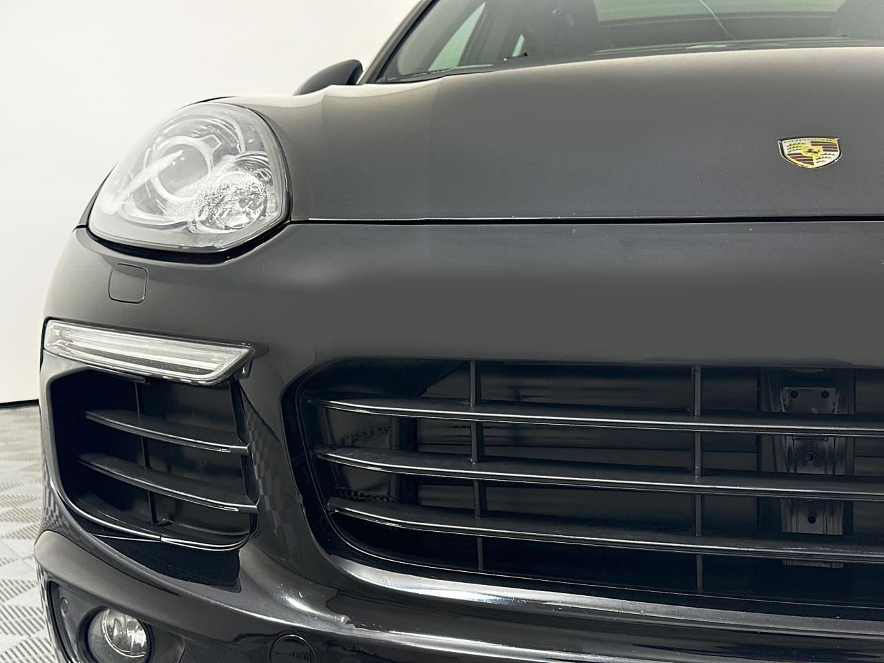 Used 2017 Porsche Cayenne Platinum Edition image 7