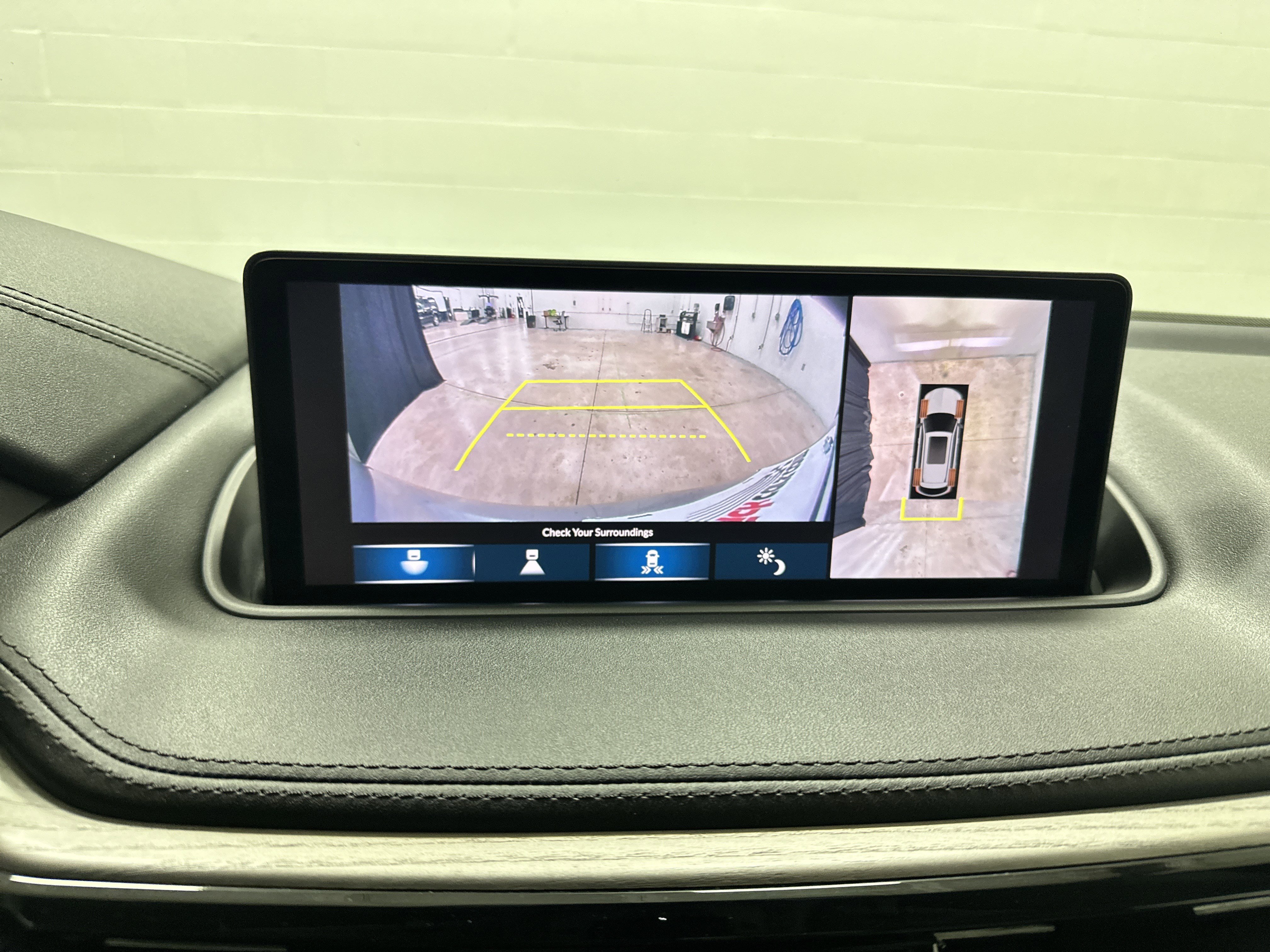 Used 2022 Acura MDX SH-AWD w/ Advance Package image 25