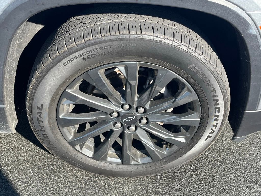 Used 2023 Chevrolet Traverse RS image 4