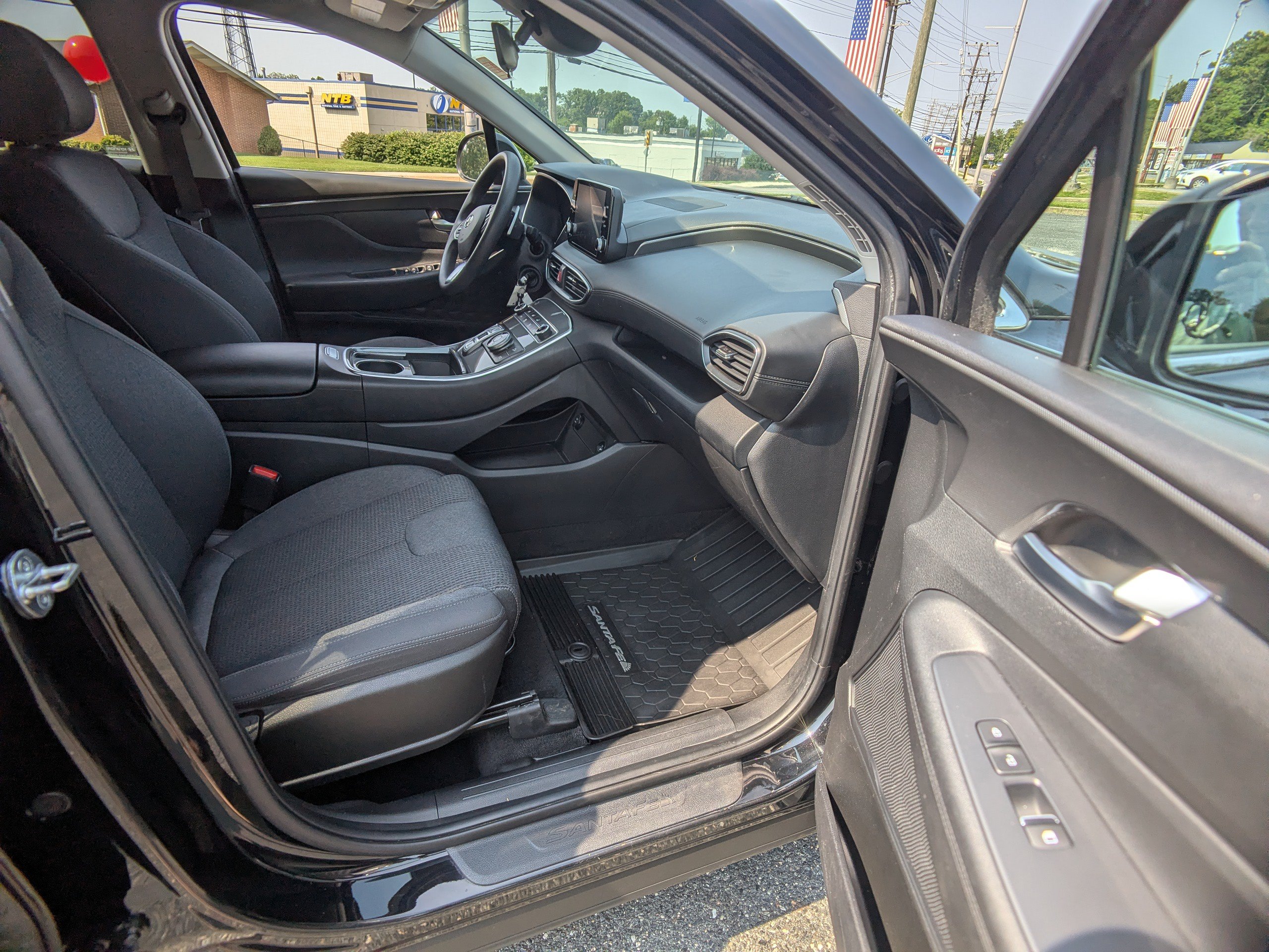 Used 2023 Hyundai Santa Fe SE AWD/4WD image 12