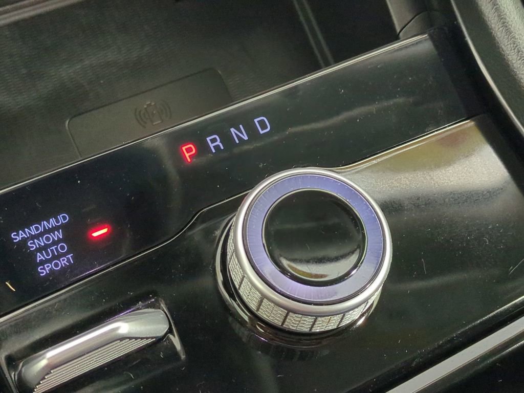 Used 2023 Jeep Grand Cherokee Limited w/ Luxury Tech Group II AWD/4WD image 22