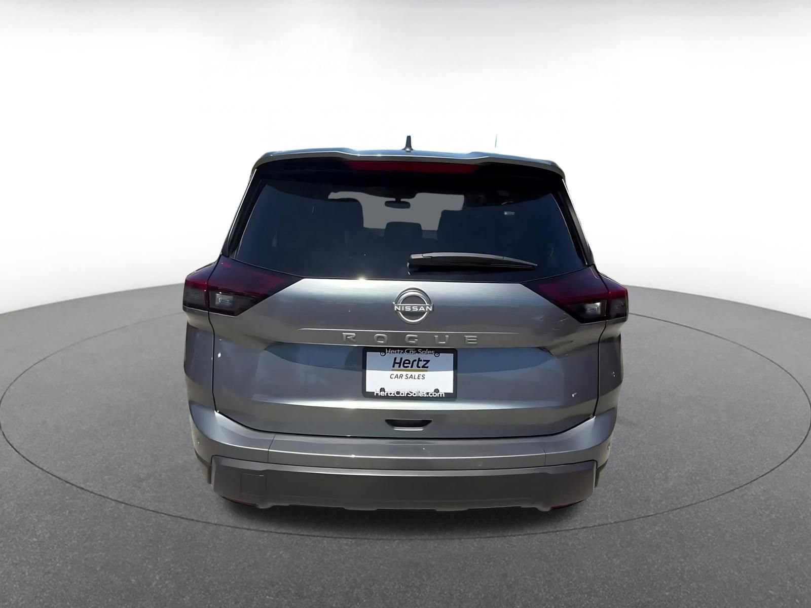 Used 2025 Nissan Rogue SV FWD image 12
