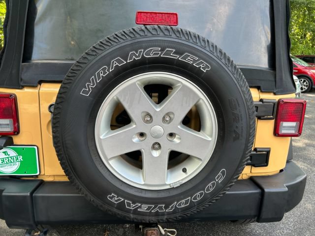 Used 2014 Jeep Wrangler Unlimited Sport w/ Quick Order Package 23S AWD/4WD image 30
