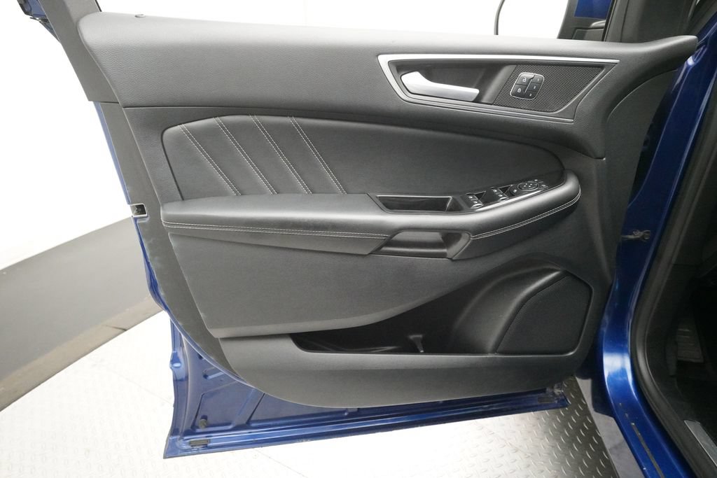 Used 2015 Ford Edge Sport w/ Equipment Group 401A AWD/4WD image 29