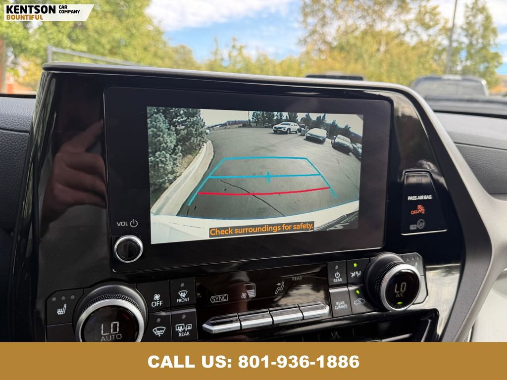 Used 2025 Toyota Highlander XLE image 30
