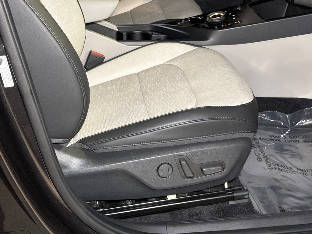 Certified 2023 Kia Niro Wave FWD image 15