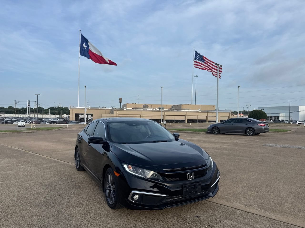 Used 2020 Honda Civic EX-L image 2