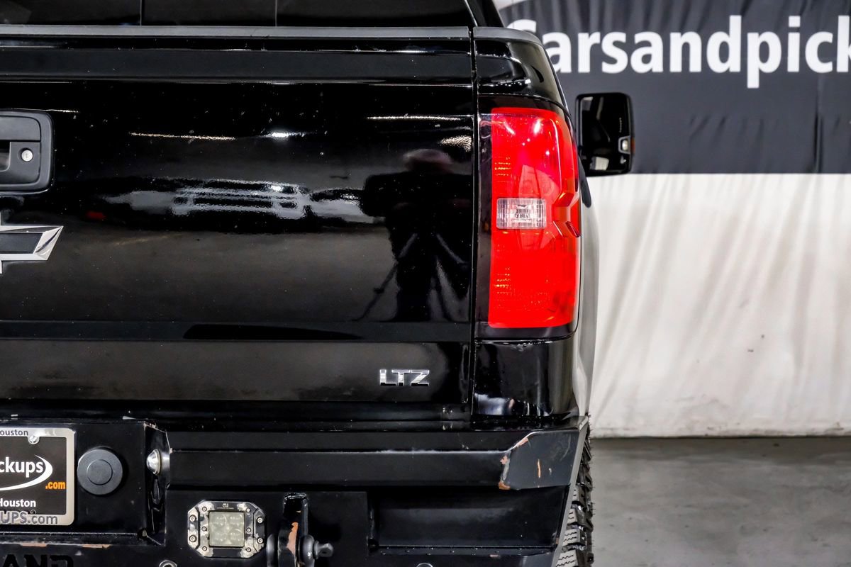 Used 2019 Chevrolet Silverado 2500 LTZ w/ Duramax Plus Package image 42