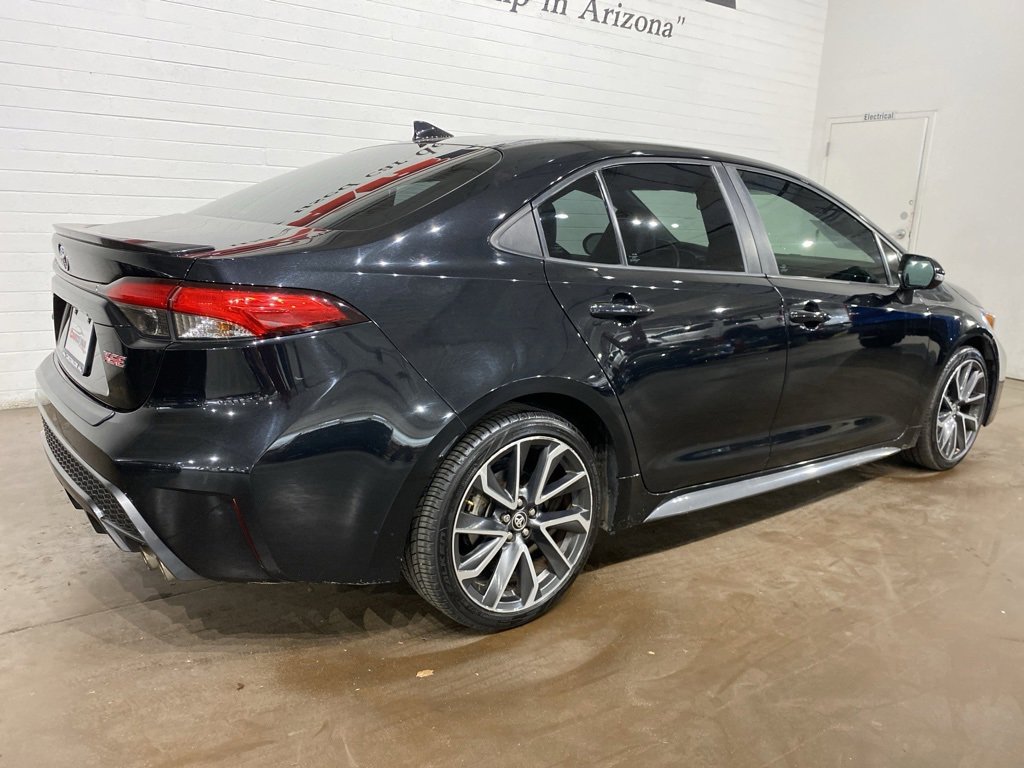 Used 2020 Toyota Corolla XSE image 3