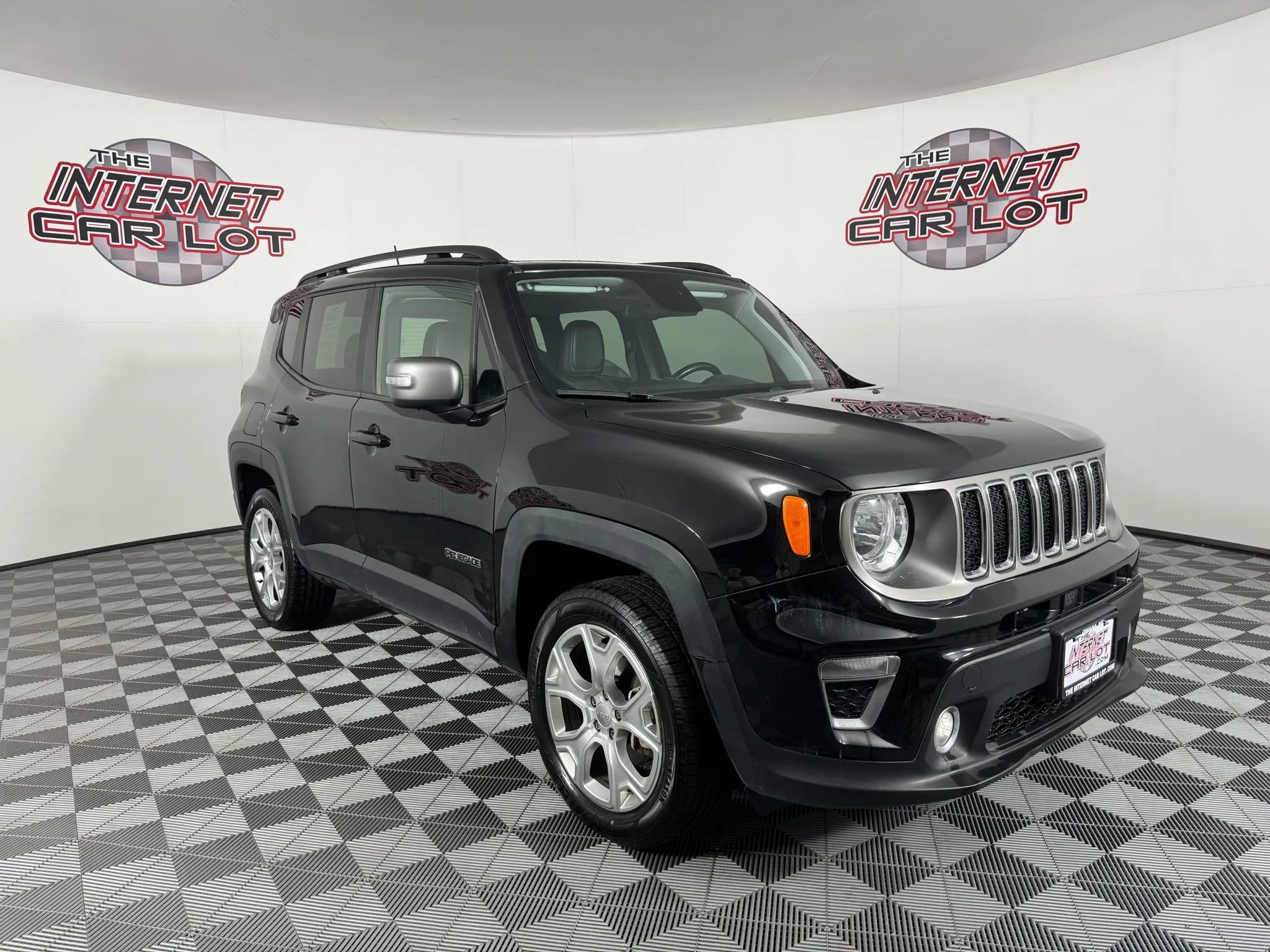 Used 2019 Jeep Renegade Limited w/ UConnect 8.4 Nav Group image 9