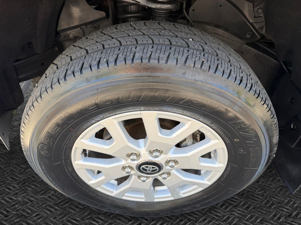 Certified 2024 Toyota Tacoma SR5 AWD/4WD image 11